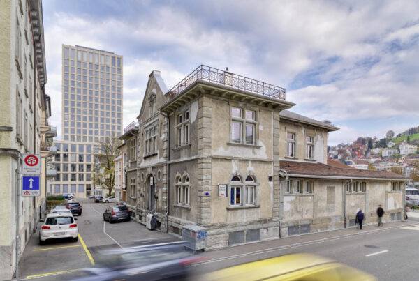 Spanisches Klubhaus Foto Jürg Zürcher