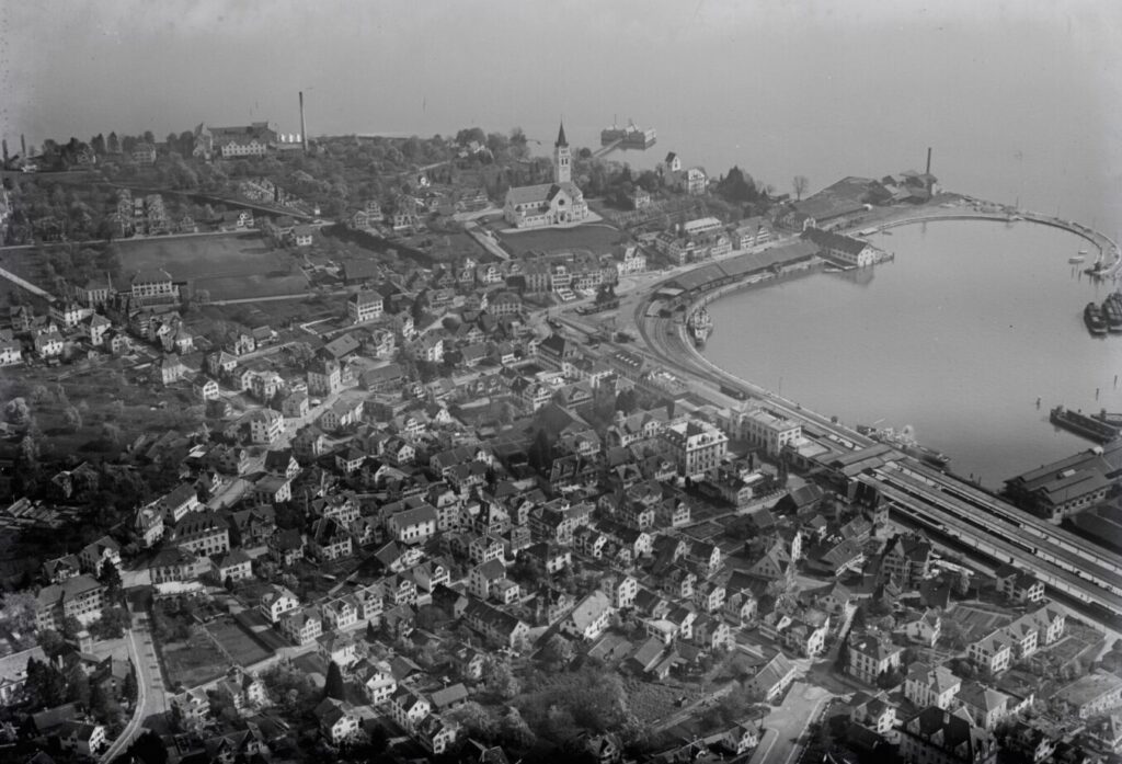 1924 Bildschirmfoto 2024-07-04 um 17.30.43 Walter Mittelholzer: Romanshorn v. S. W. aus 300m, 1924, ETH Bibliothek Bildsammlung